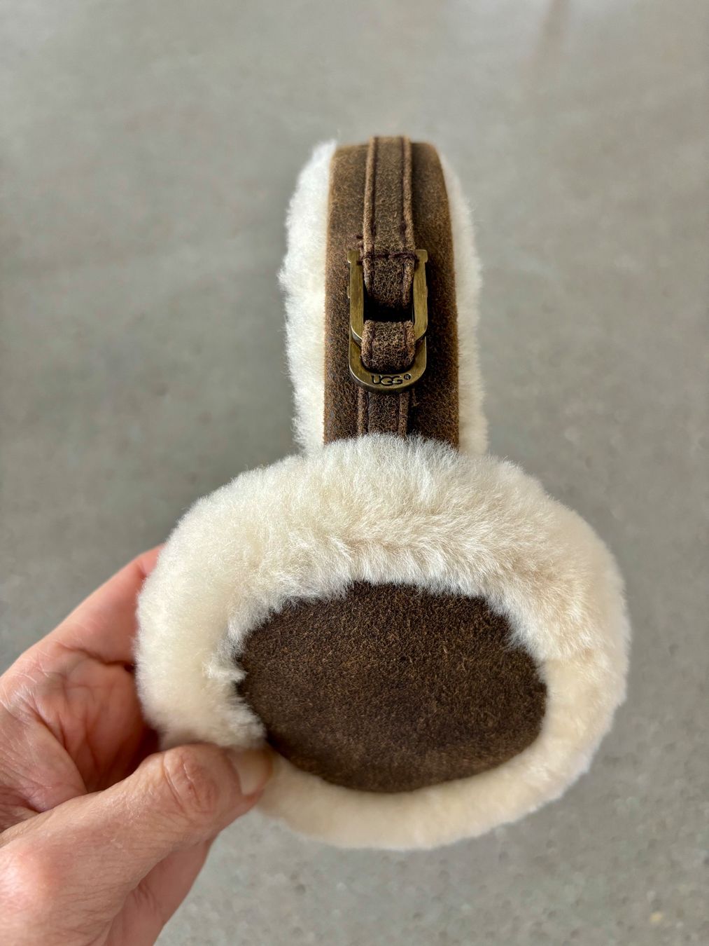 Ugg Copricapi, berretti & cappellini: UGG Ohrenwärmer, wie neu – Usato da Heerbrugg venduto da delpietro 2