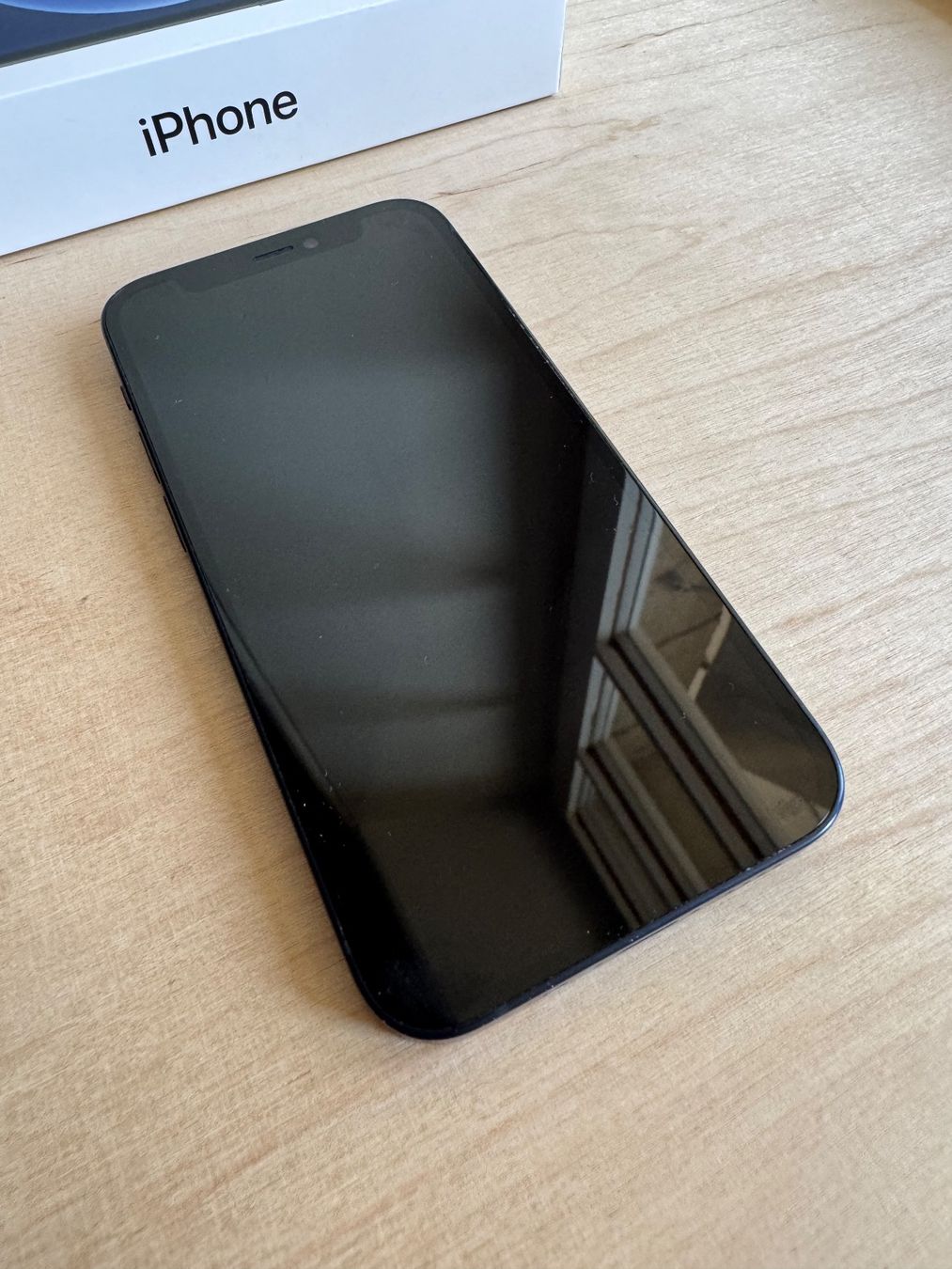 Apple Portables: Apple iPhone 12 mini 64GB Schwarz – D'occasion à Biel/Bienne par anotherarchitect 2