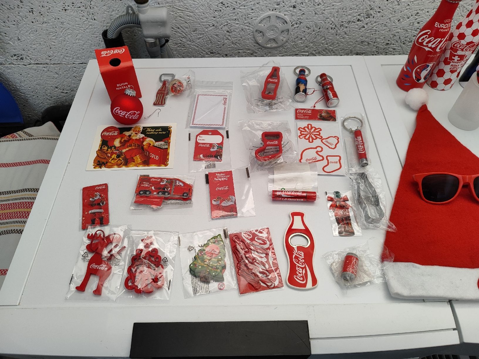 Coca-Cola Toutes les décorations: Collection de divers articles Coca Cola – Neuf (Voir description) à Ursy par Sebastien-85 1