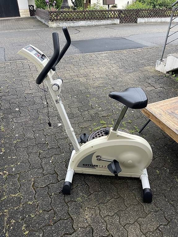 Tavoli: Holztisch + Laufvelo – Usato da Lausen venduto da man_7yld 3