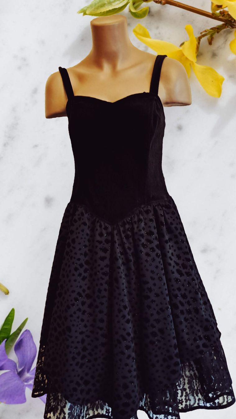 Vestiti: Abendkleid Samt schimmernd Spitzenrock Gr. L – Usato da Uerikon venduto da Jeanne04