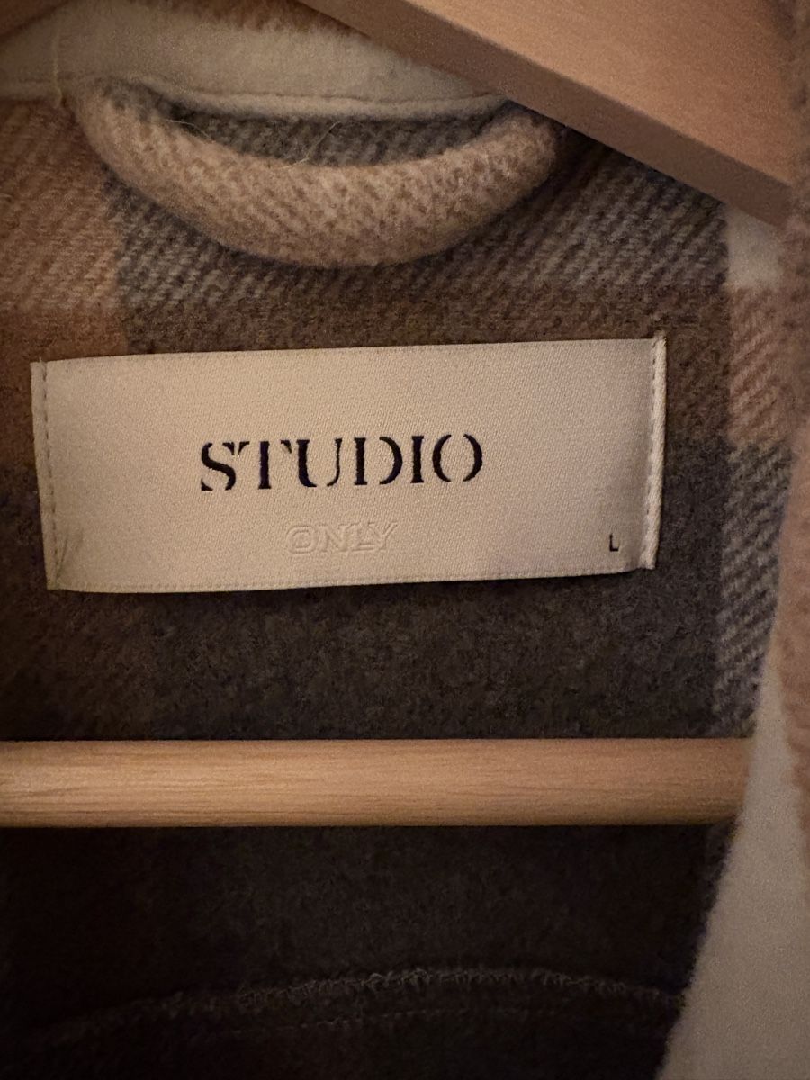 Only Vestes: Studio Only Hemdjacke Gr. L – D'occasion à Linden par martina_iwana 1