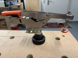 2x Bessey Klemmen für Banklöcher 20mm