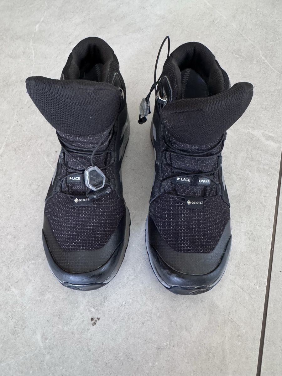 Adidas Schuhe für Jungen: Wanderschuhe Kinder von Adidas – Gebraucht aus Zürich von rak_t2vf 1