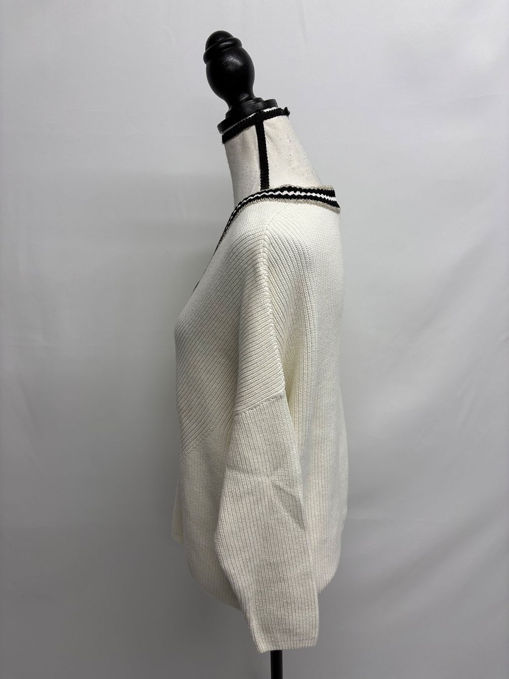 Maje Maglioni & Felpe: Maje Strickpullover mit V-Ausschnitt Meteo offwhite weiss 36 – Usato da Regensdorf venduto da secondchancefashion 3