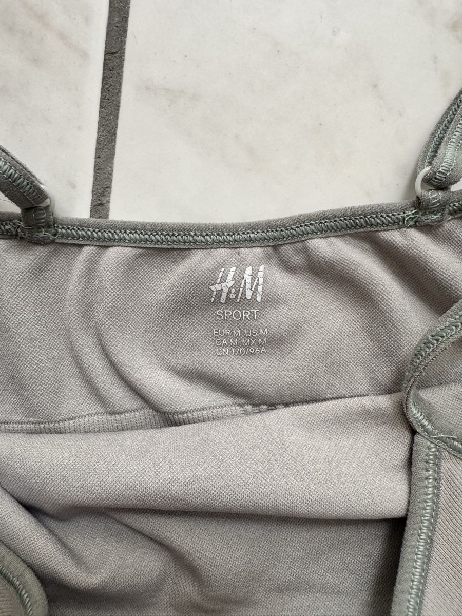 H&M Tops: Top sport M verde/blu pastello  – Gebraucht aus Porza von kaj_d5q7 1