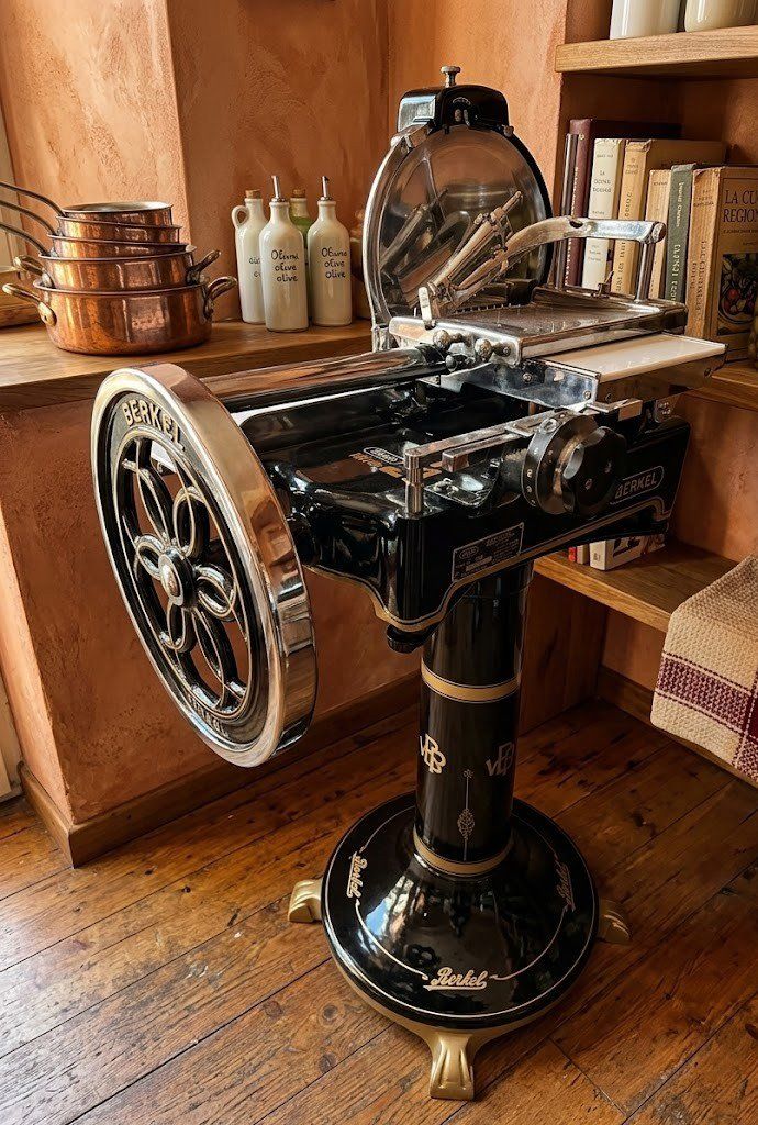 Berkel Elettrodomestici da cucina: Verkaufe eine Berkel Modell 21 in Schwarz – Nuovo (secondo la descrizione) da Biasca venduto da Nicolas.Ney