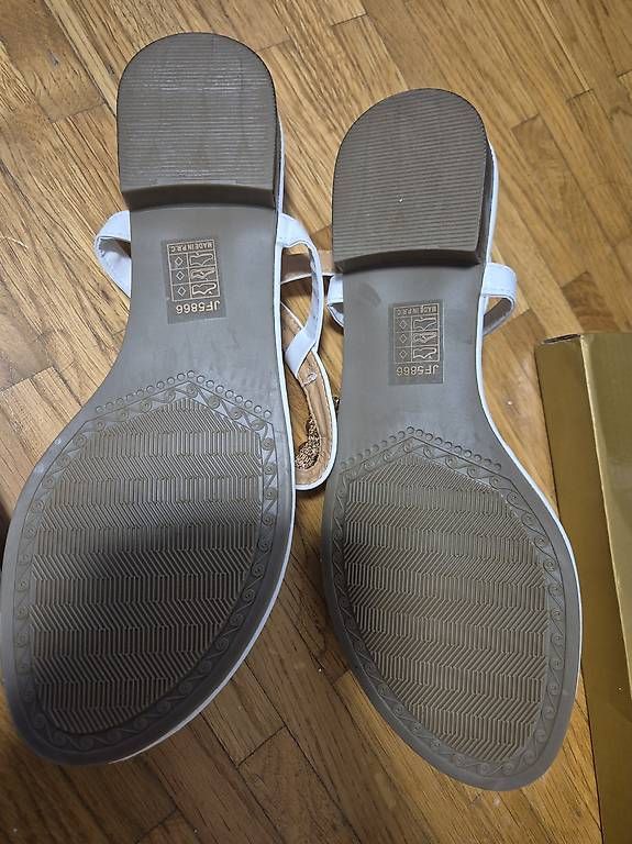 Scarpe da donna: Sandales blanche avec strass gr. 36 neuf – Usato da marly venduto da Leg_chipie21 2
