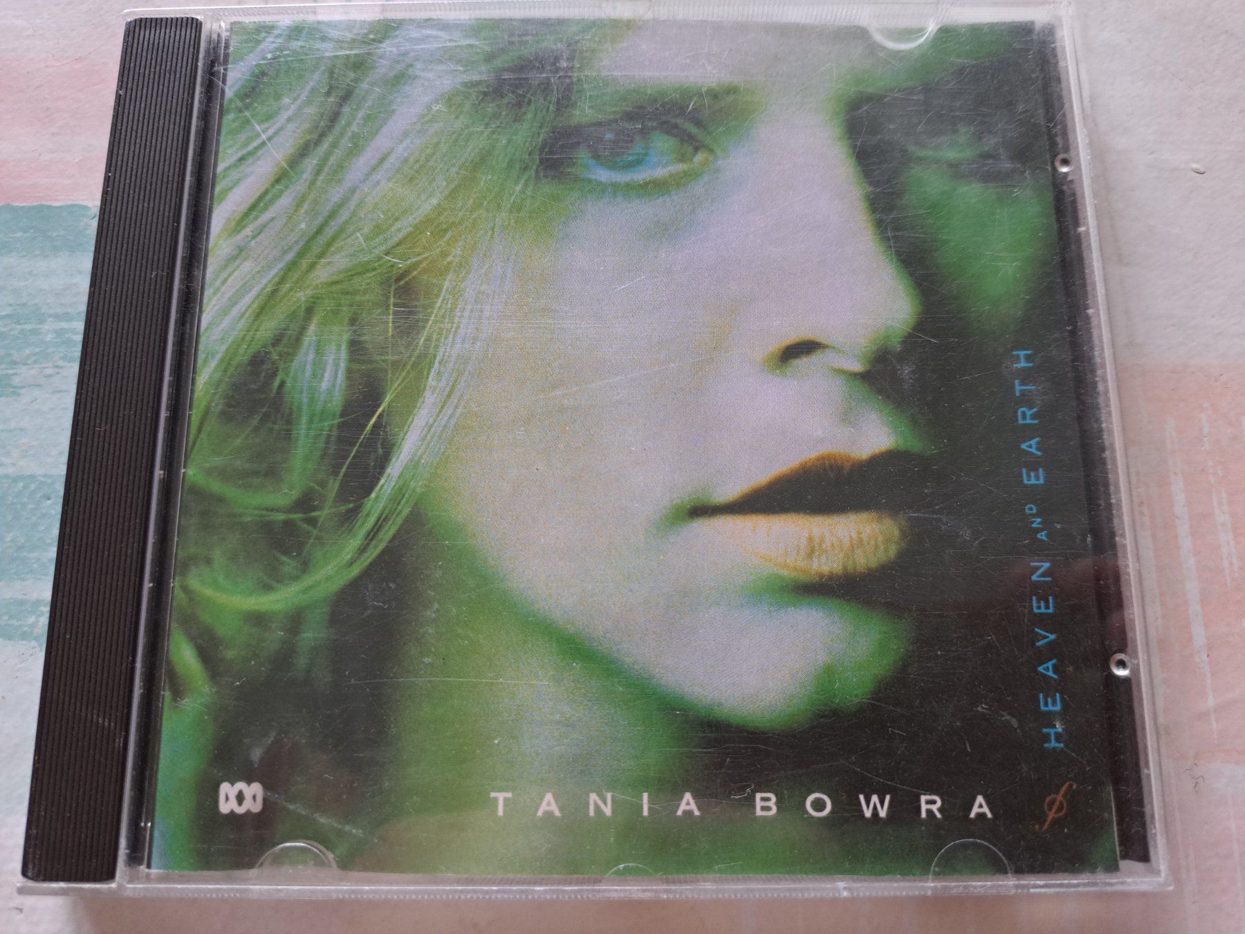 CDs: Cd Tania Bowra - Heaven and Earth – Gebraucht aus Pully von bro_n52j