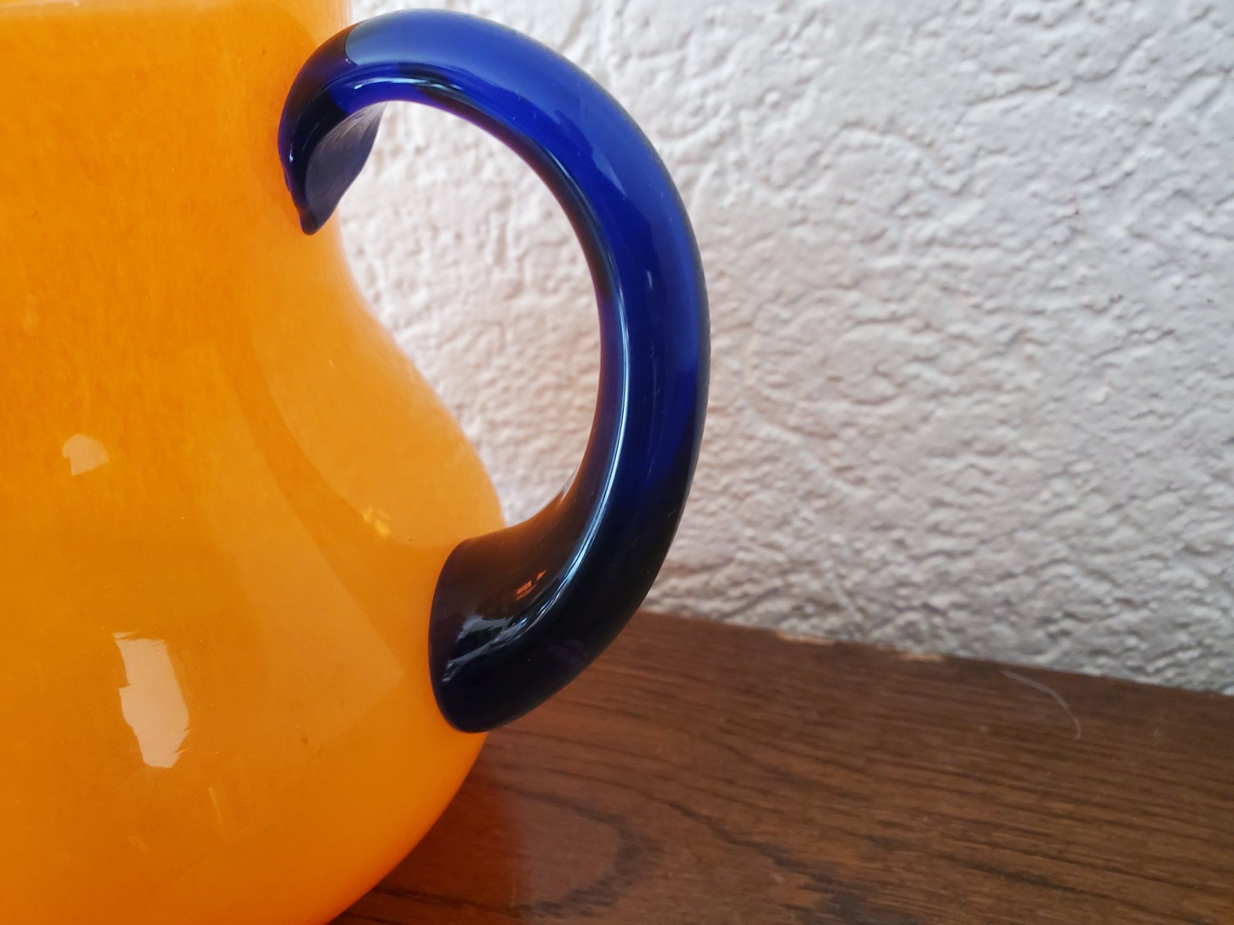 Caraffe: Pichet vintage en verre soufflé orange & anse bleu cobalt – Usato da Rennaz venduto da La_malle_du_dauphin 5