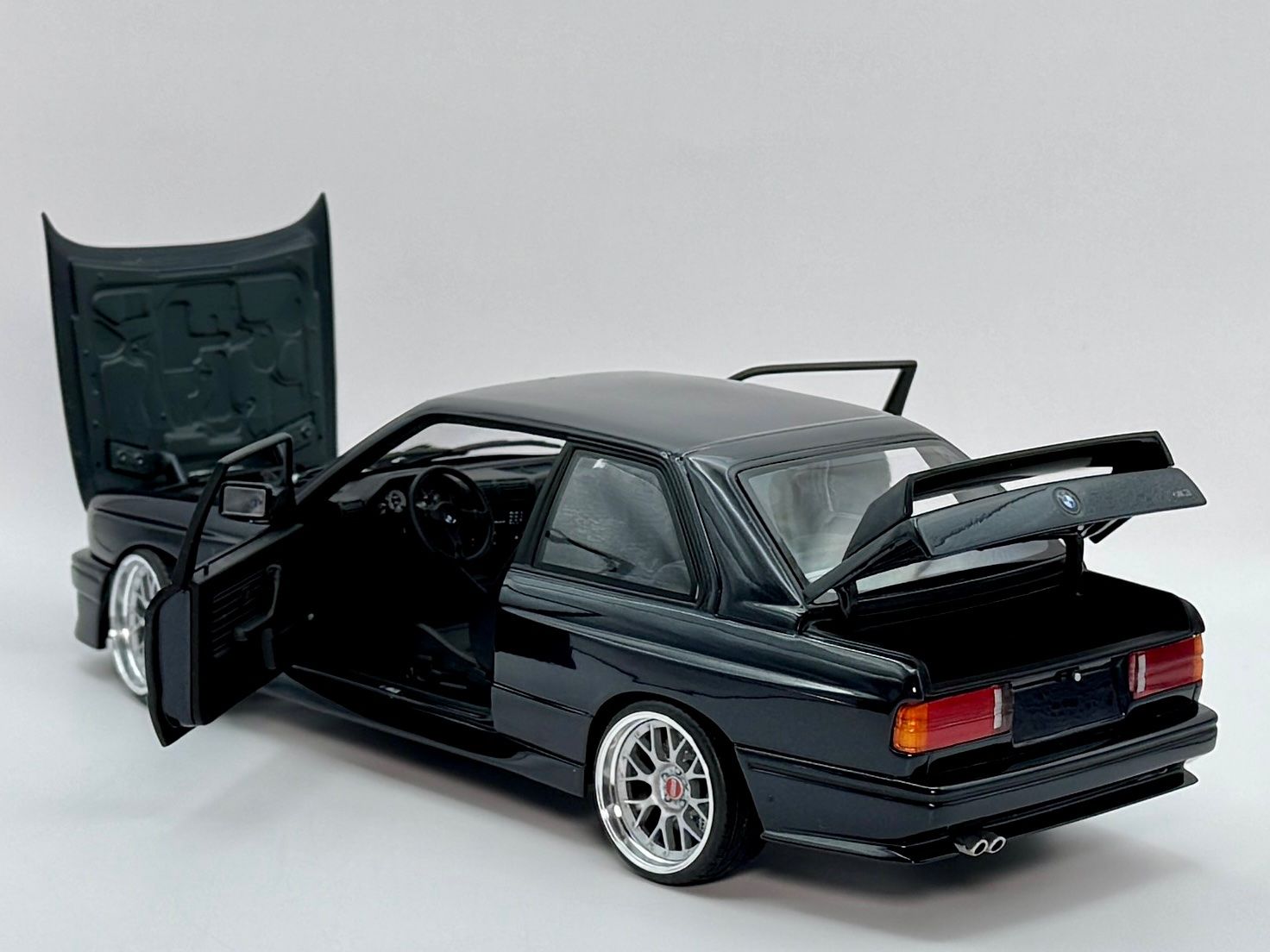 Minichamps Modellautos: 1:18 BMW M3 E30 Minichamps BBS Tuning – Neu (gemäss Beschreibung) aus Baar von Cai 3