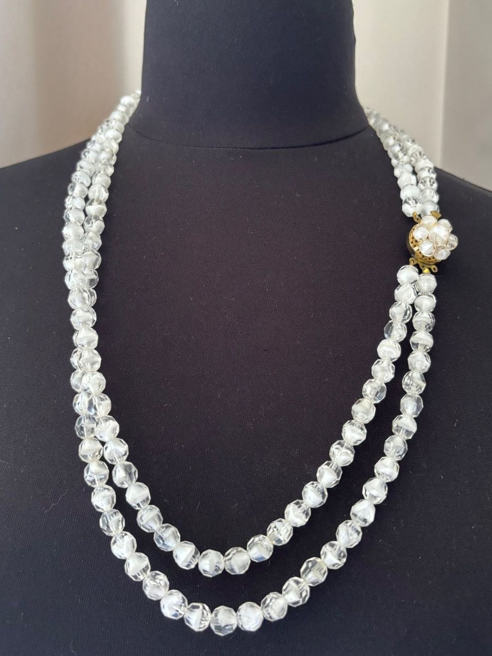 Catenine: Collier deux rangs perles de verre facettées fermoir doré – Usato da Peseux venduto da CharmeCommerce 6