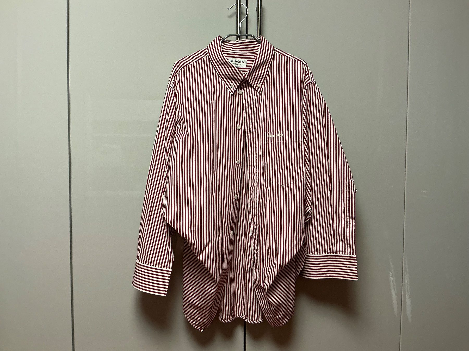 Balenciaga Camicette: Hemd gestreift Balenciaga Oversize – Usato da Winterthur venduto da romaschka
