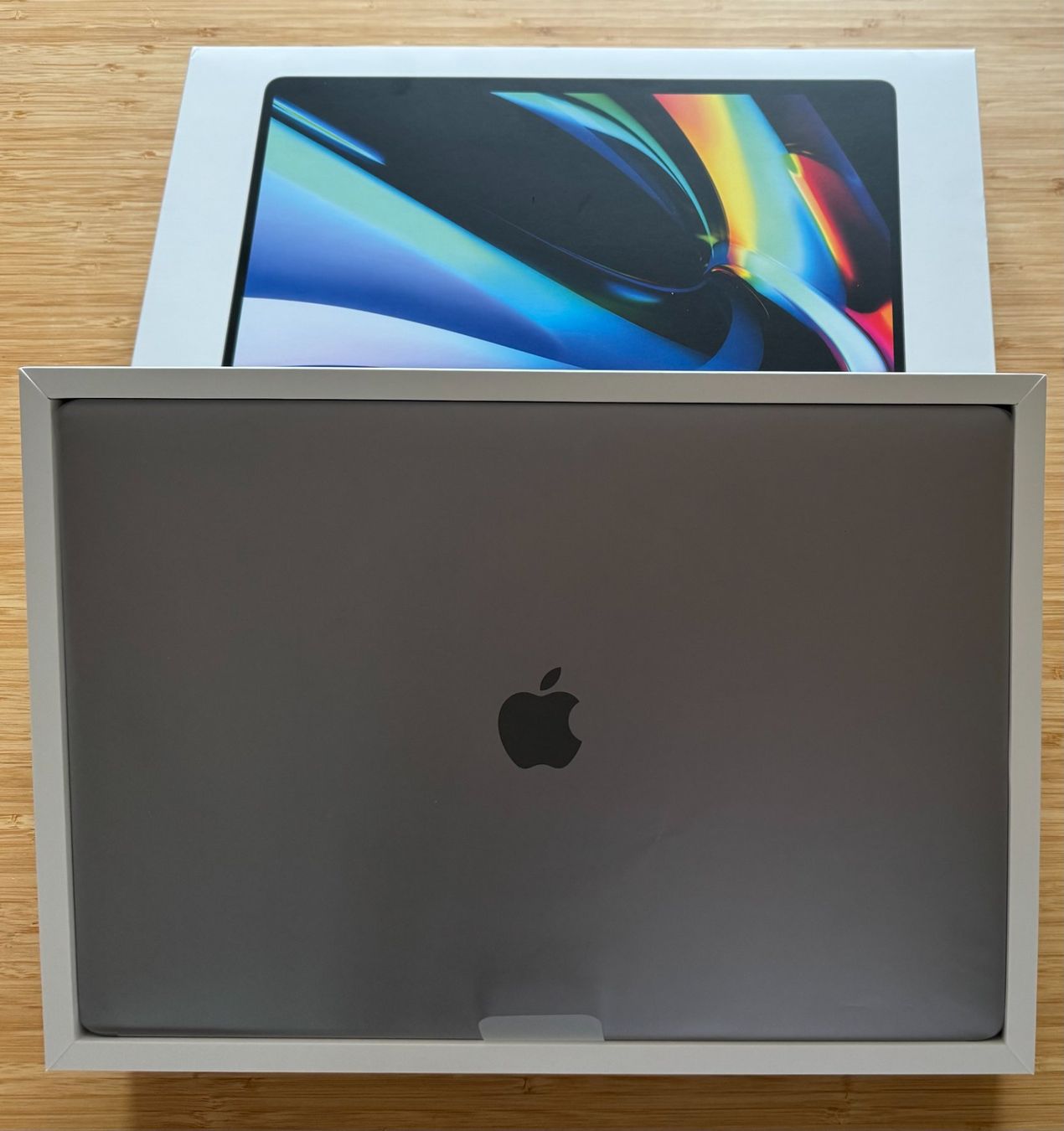 Apple Notebook: 2019 Apple MacBook Pro mit 2.4GHz Intel Core i9 – Usato da Buchs SG venduto da rock.n.rolf 1