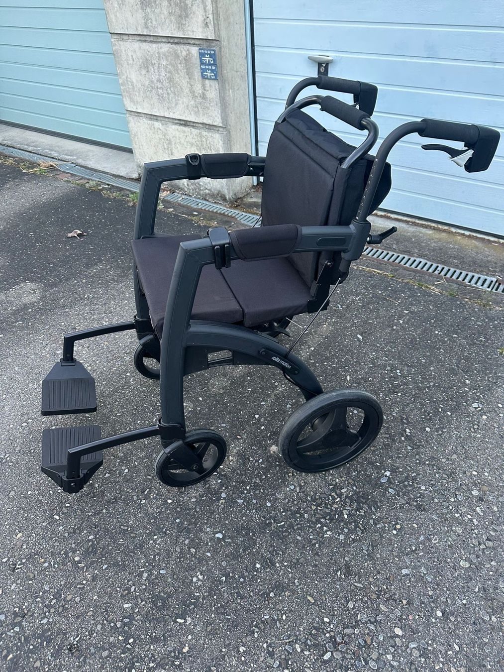 Ausili per la deambulazione: Rollator Rollz Motion schwarz, neu – Nuovo (secondo la descrizione) da Dättwil AG venduto da jil_qh7r 6