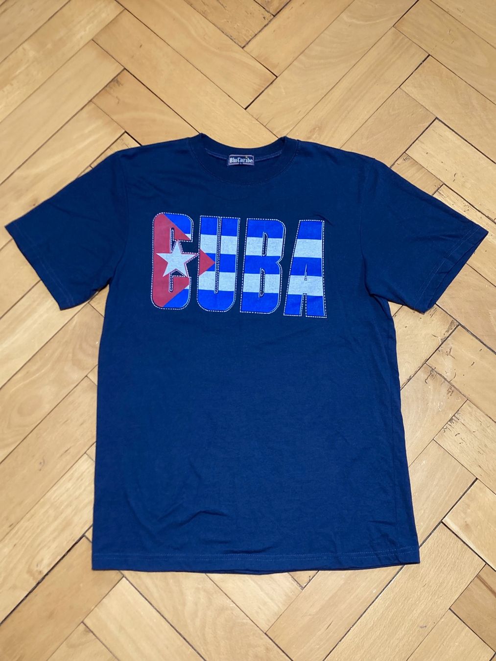 T-shirt: Vintage Y2K T-Shirt Cuba Sz L – Usato da Zürich venduto da le_souk
