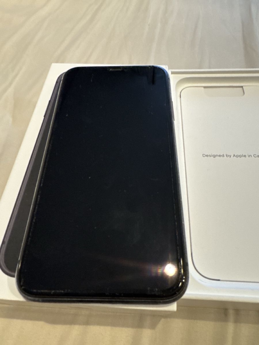 Apple Telefoni cellulari / Smartphones: iPhone 11 schwarz – Usato da Winterthur venduto da per_7vs7 3