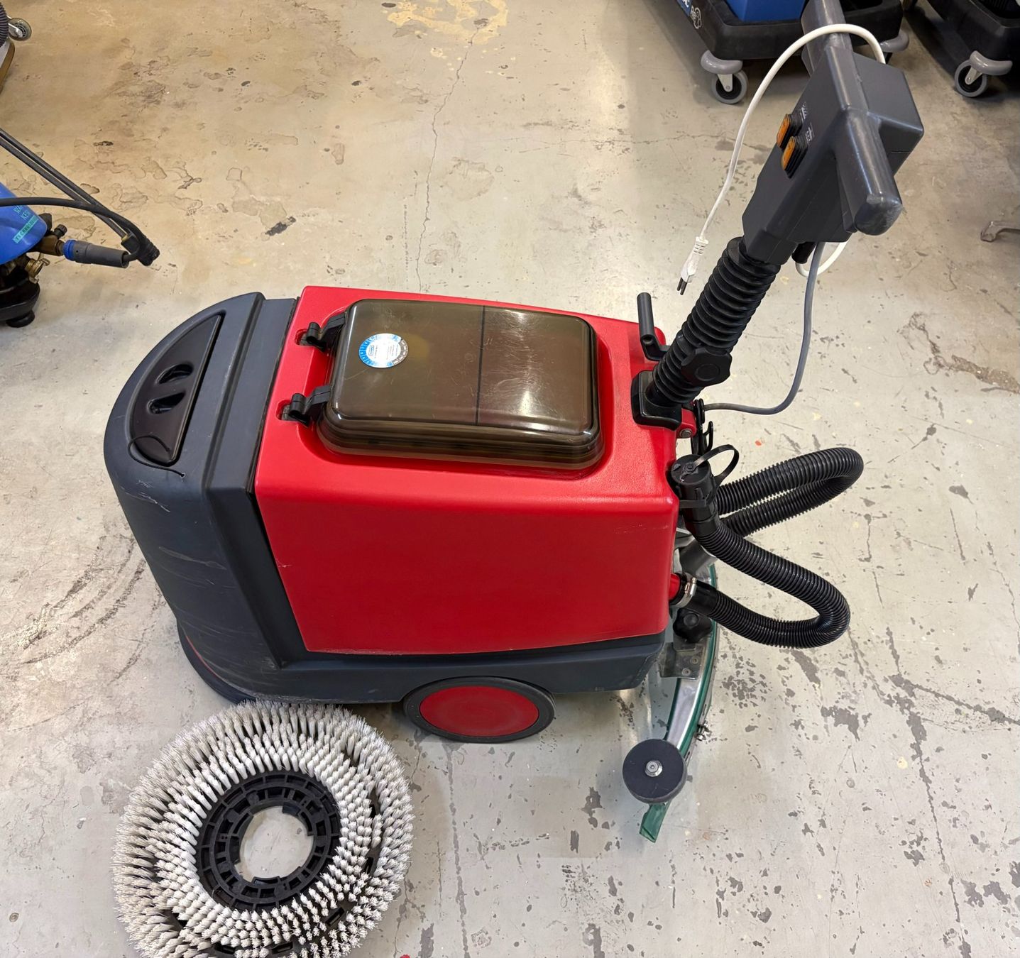 Cleanfix Alle Maschinen: Cleanfix Scheuersaugmaschine gebraucht – Gebraucht aus Mägenwil von Smagdash