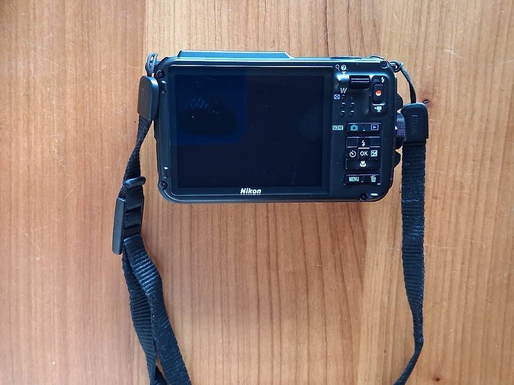 Fotocamera: Nikon Coolpix AW110 – Usato da Sigriswil venduto da 11p_9psj 2