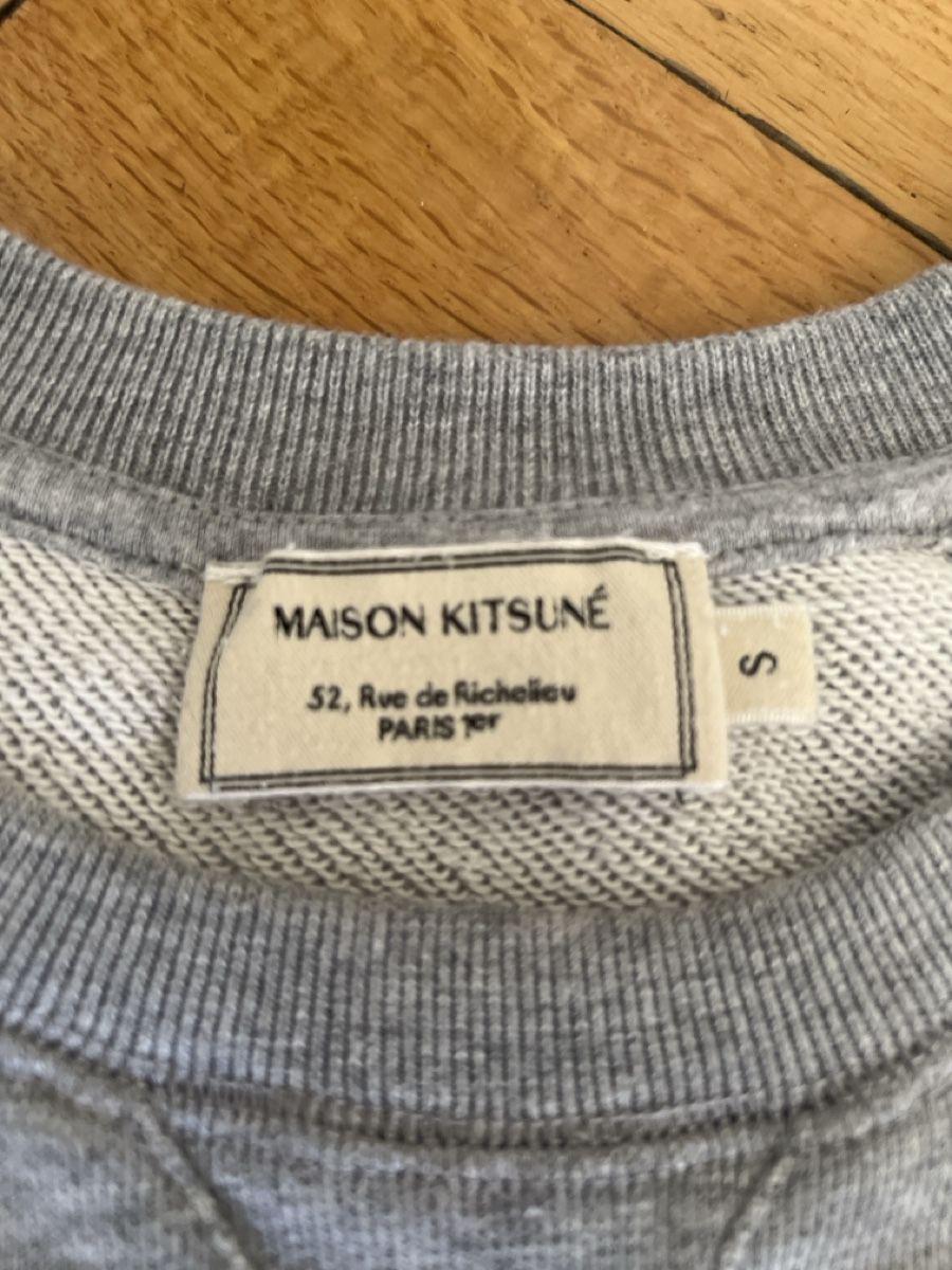 Pullover & Sweatshirts: Pull Maison Kitsuné taille S dès1.- – Gebraucht aus Genève von tan_h6b8 1