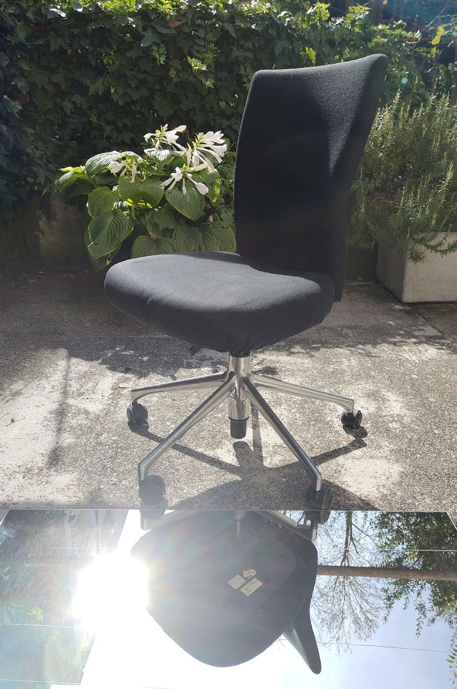 Vitra Stühle: Vitra Bürostuhl, schwarz – Gebraucht aus Basel von kas_8r2y 1