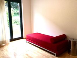 Day bed. Bett auch Doppelbett rot neuwertig Kurt Brandt