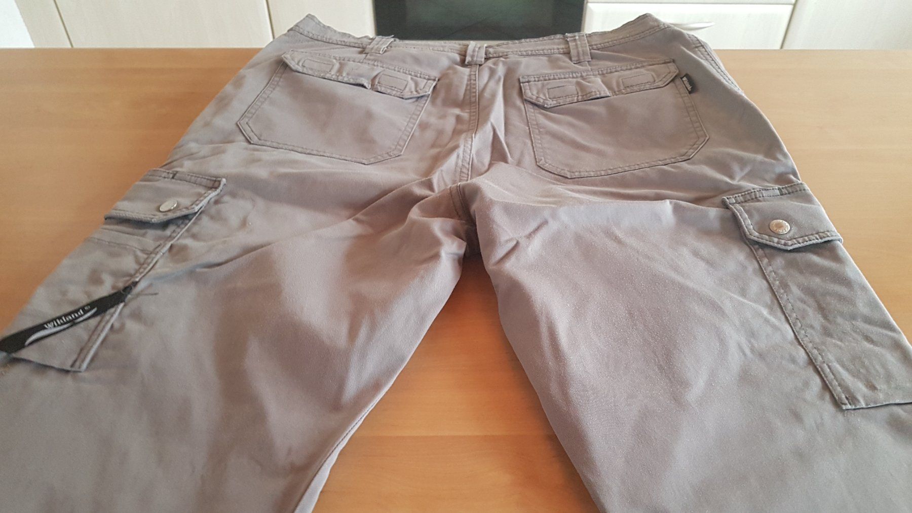 Wikland Pantaloni: Pantalon gris taille 46 marque Wikland – Usato da Villiers venduto da san_jn5w