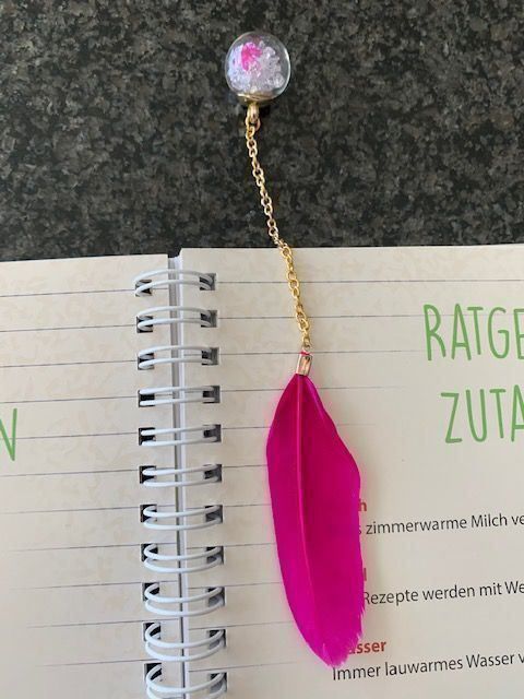 Altre raccolte & rarità: Lesezeichen Buchmarke Feder / Lesen – Nuovo e nell'imballaggio originale da Beromünster venduto da msklef 1