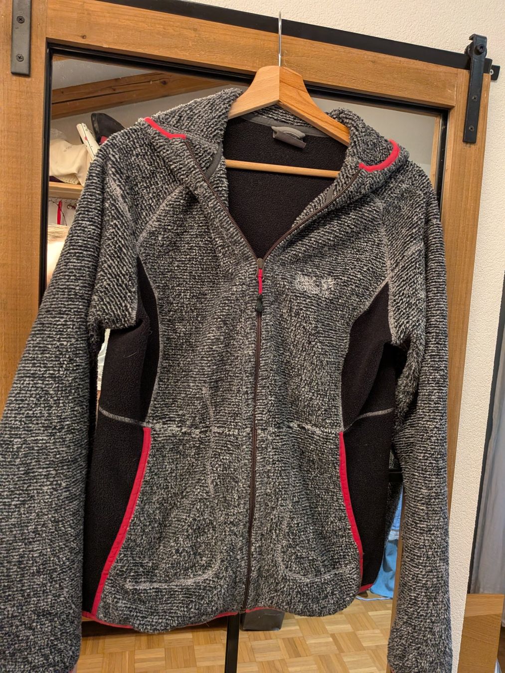 Jack Wolfskin Giacche: Warme Jack Wolfskin Jacke – Usato da Füllinsdorf venduto da pat_68lg