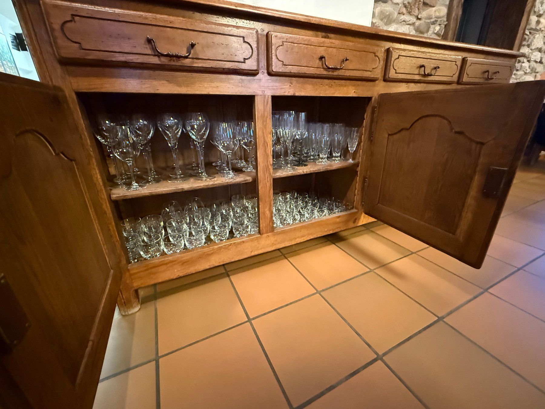 Credenze: Buffet / Sideboard aus massivem Holz – Usato da Sisseln AG venduto da pat_st6b 1