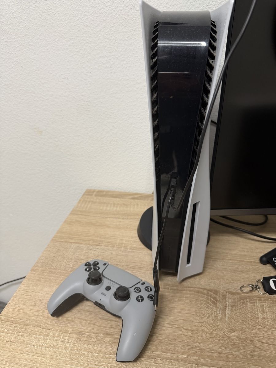 Sony Consoles: Ps5 mit Gaming Controller – Neuf (Voir description) à Bern par agonis26