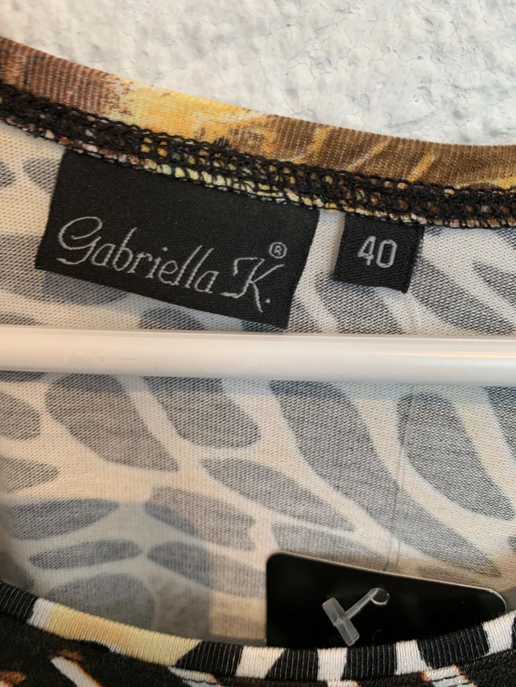 T-Shirts: Gabriella K. Shirt Gr. M / L / 40 – Gebraucht aus Fislisbach von KolibriSecondhand 1