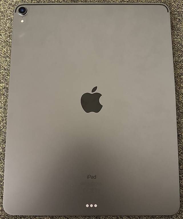 Apple Tablet PC: Apple iPad Pro 12.9 - 3. Generation – Gebraucht aus Volketswil von IT-Mac 1