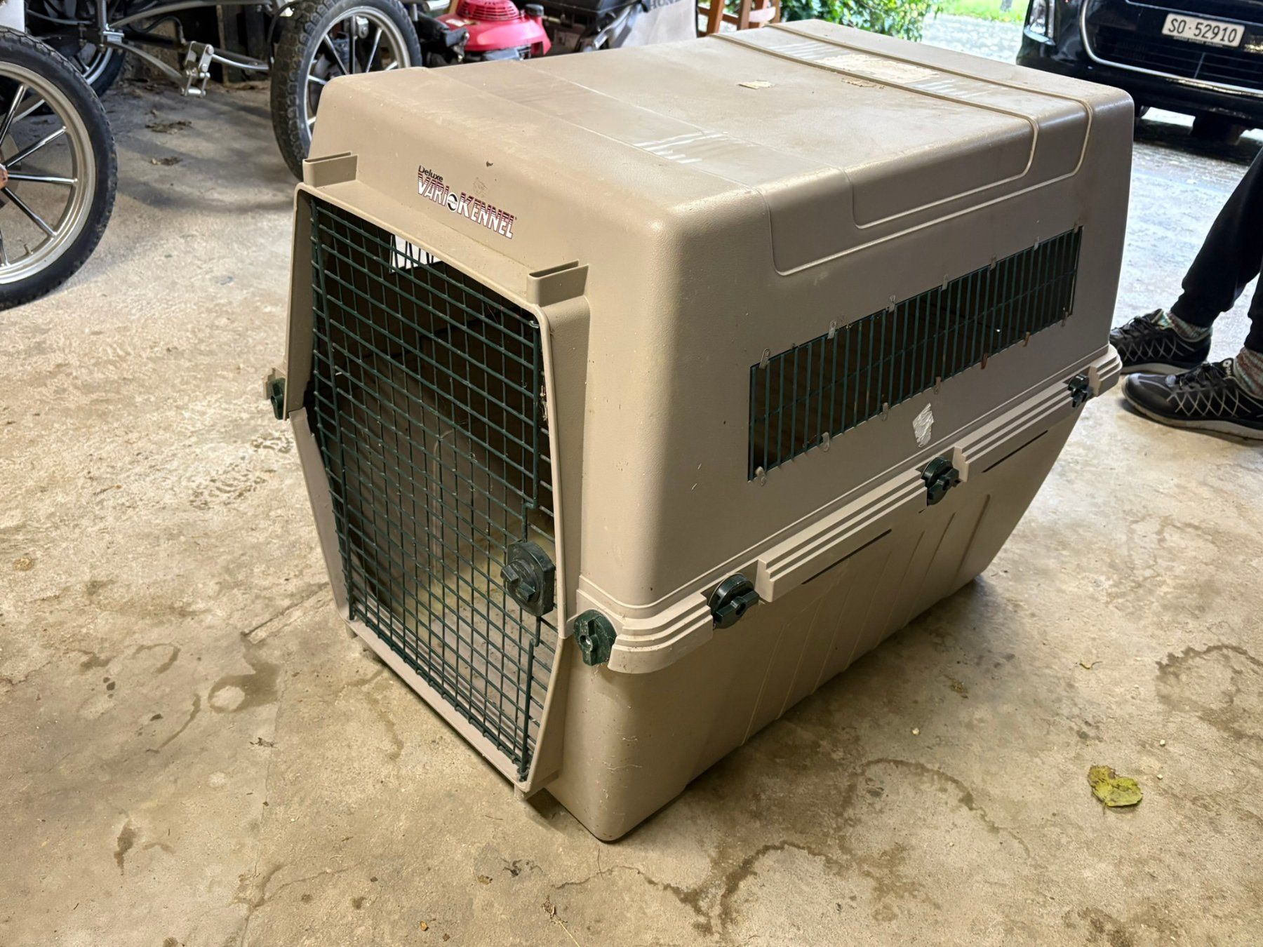 Käfige, Transport & Sicherheit: Grosse Hundebox – Gebraucht aus Holderbank von TinaLord 1