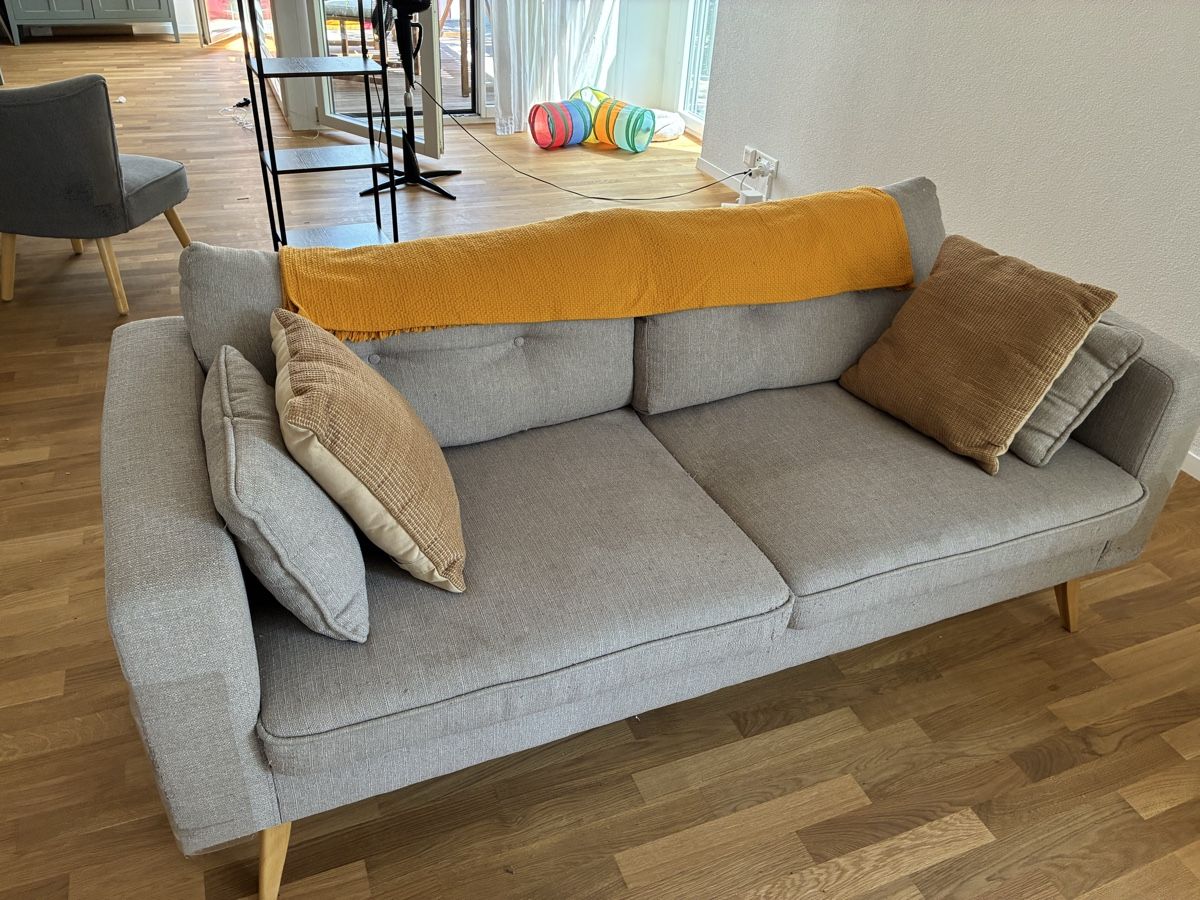 Sofas: Sofa – D'occasion à Baar par nye_zh2x
