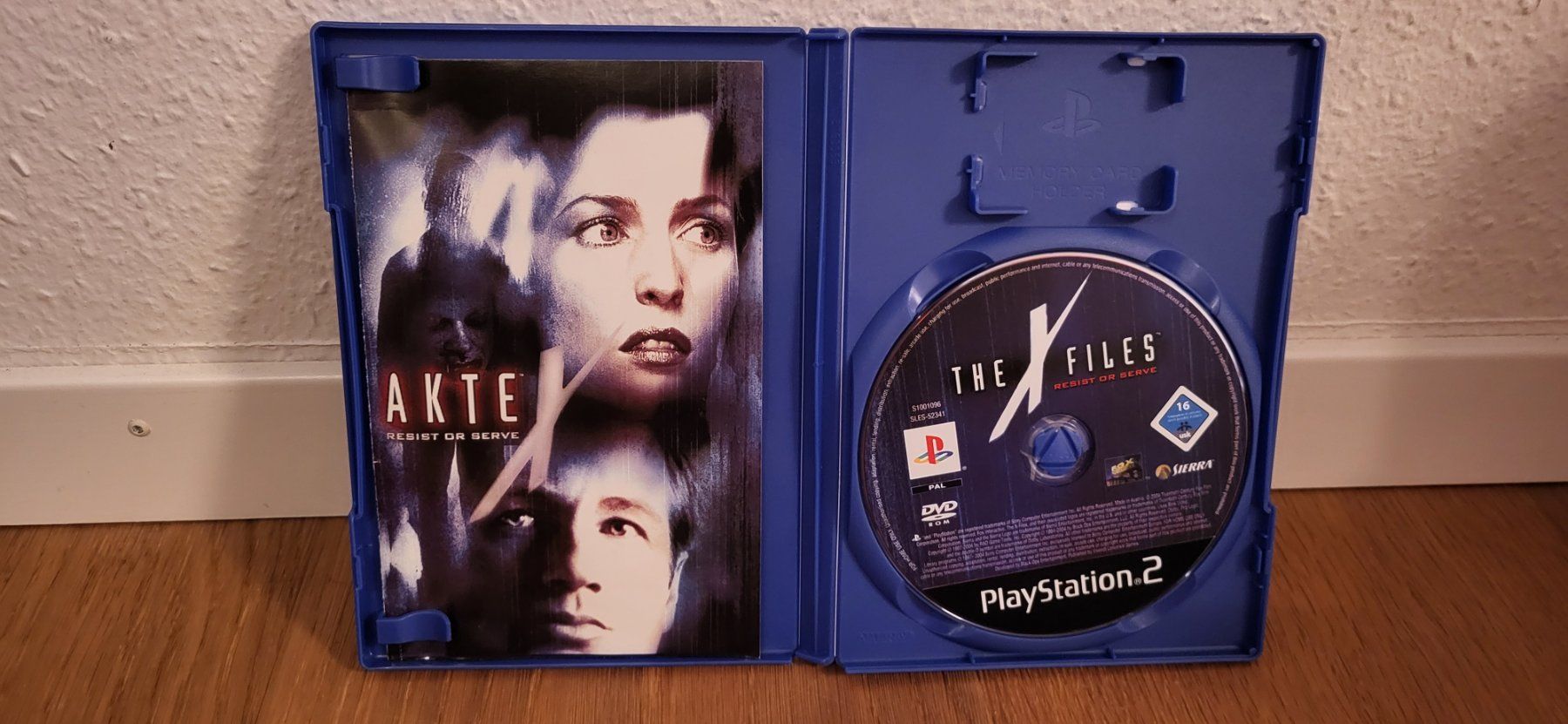 Sony Giochi: PS 2 - Akte X Resist or Serve – Usato da Münsingen venduto da DigitaleSpielecke 2