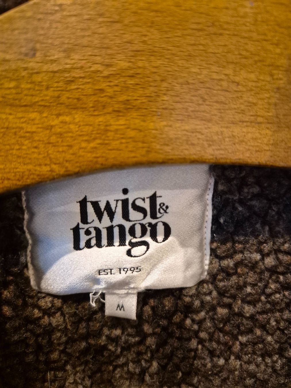 Jacken: Twist & Tango Jeansjacke mit Teddyfutter Grösse M – Gebraucht aus Dietikon von grafad 2