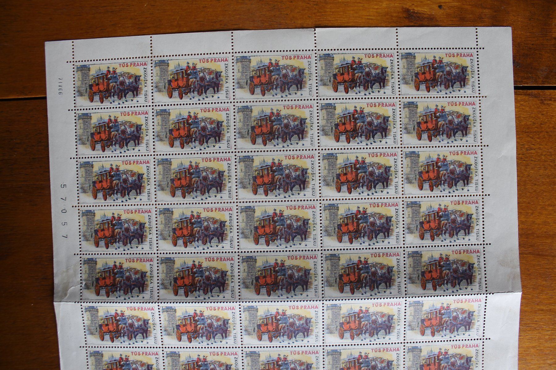 Tutti i francobolli: Drucktestbogen Postkutsche Prag CSR – Usato da Oftringen venduto da kambodo 1