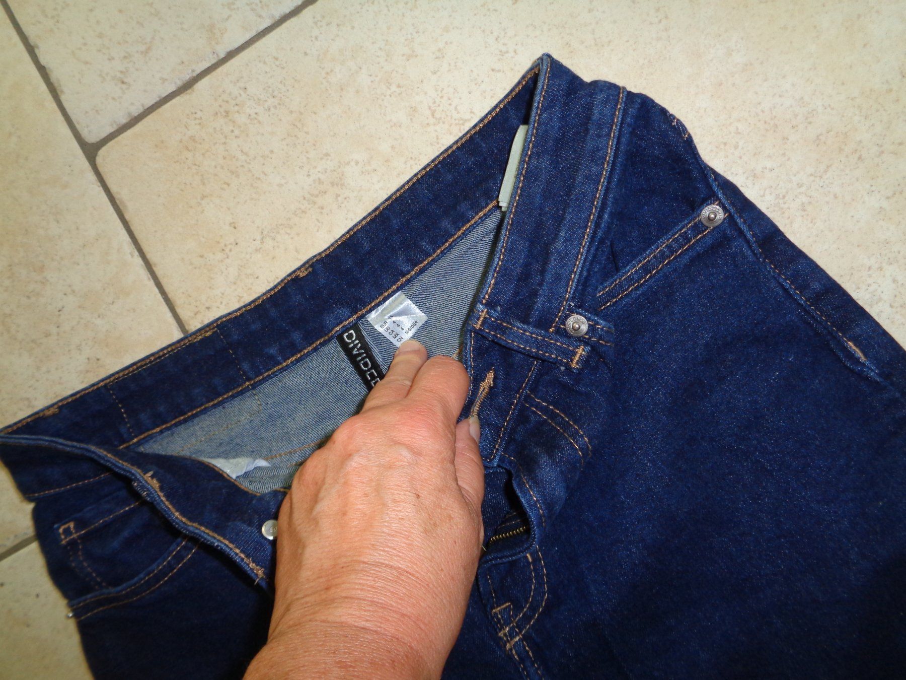 H&M Jeans: Jeans  H&M  Grösse 36 – D'occasion à Kreuzlingen par Robi-2003 2