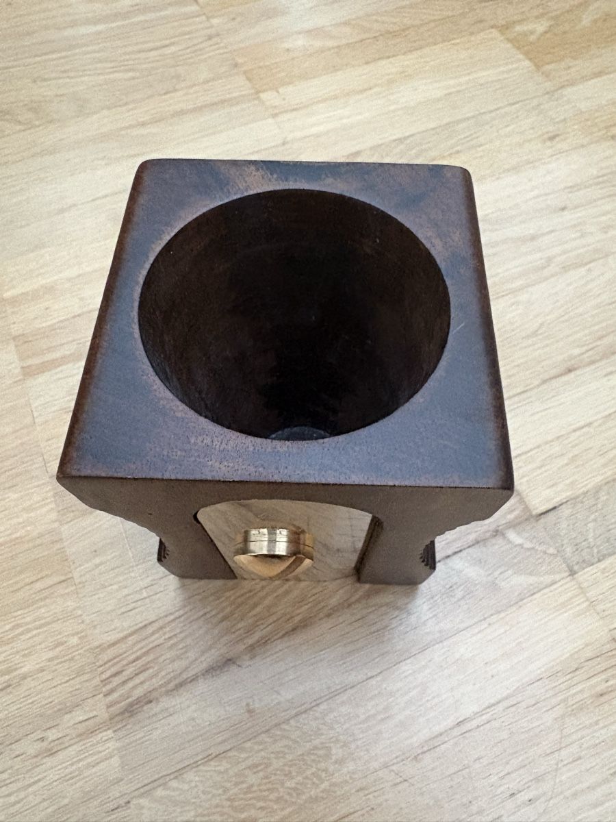 Matite, matite colorate & gessi: Wood pencil/pen holder in the shape of a sharpener – Nuovo (secondo la descrizione) da Nyon venduto da Iamher 2