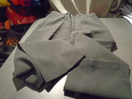 Hosen Grösse 42, Sisley, grau/braun Ton