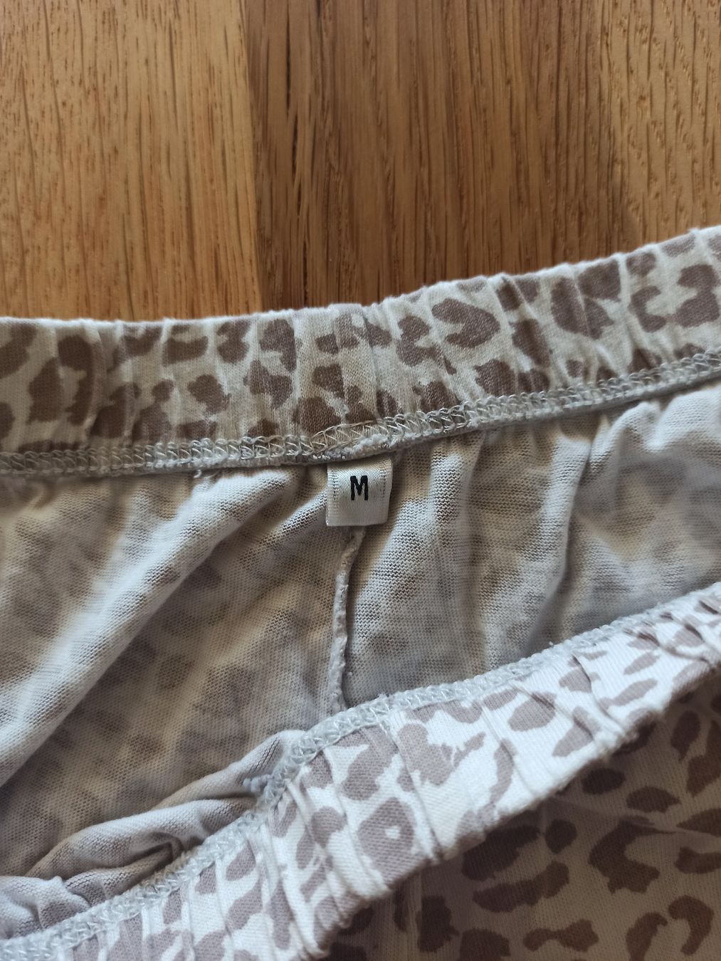 Négligés & Pyjamas: Lot de 2 pyjamas – D'occasion à Fresens par As2_Caro 8