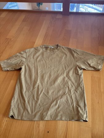 Uniqlo Airism T Shirt Golden brown