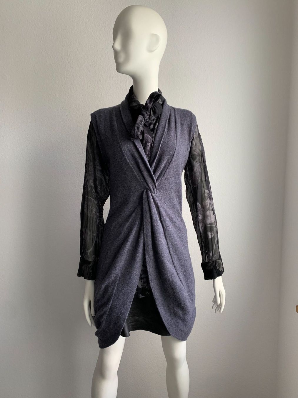 Brunello Cucinelli Giacche: Brunello Cucinelli Pullover – Nuovo (secondo la descrizione) da Winterthur venduto da 19.19 3