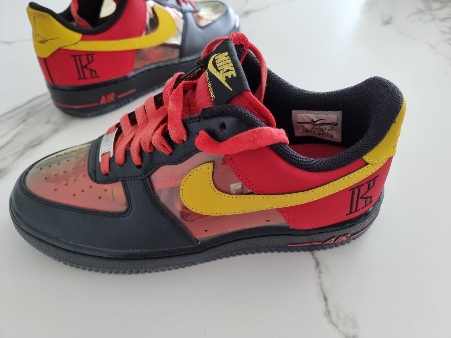 Nike Scarpe da uomo: Nike Air Force 1 Low "Kyrie Irving" (42.5) – Usato da Zürich venduto da TrueTrade 1