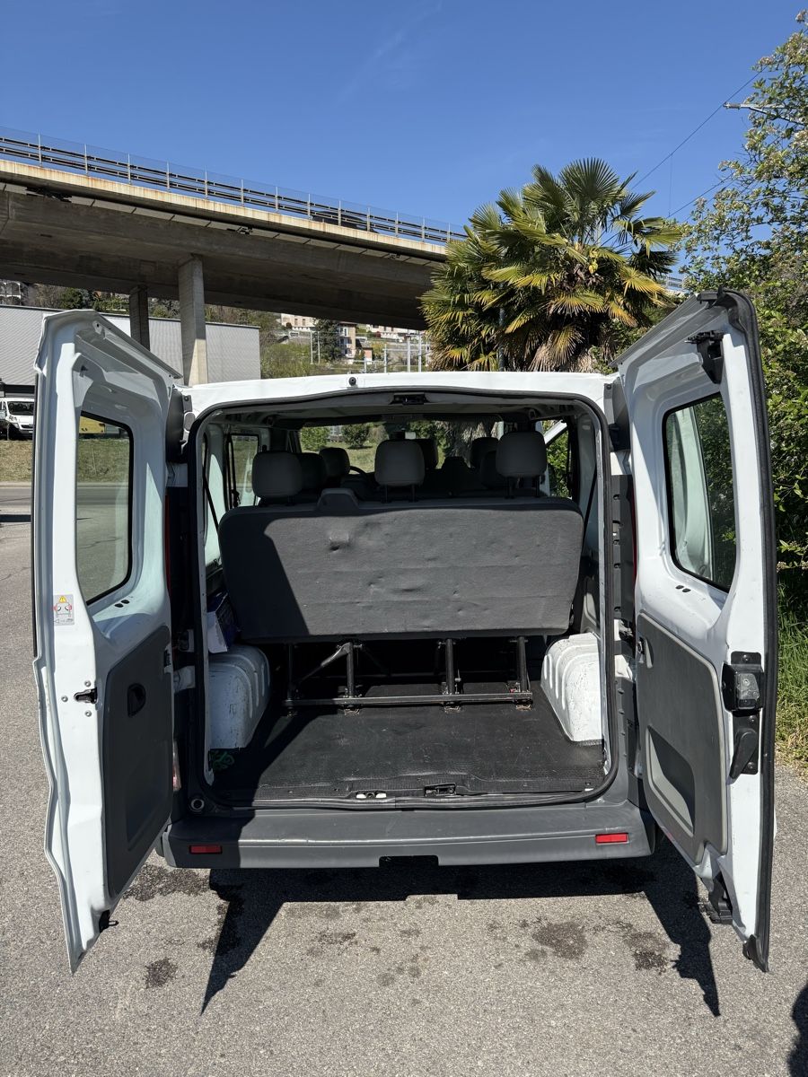 Opel Autos: Opel Vivaro 9 plätzter Minivan Mit MFK – Gebraucht aus Chiasso von she_9rhj 4