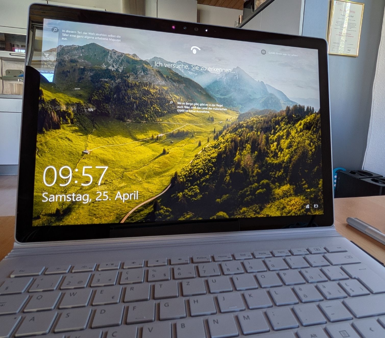 Microsoft Notebook: Microsoft Surface Book, 13.5", inkl. OVP + Pen - Top Zustand – Usato da Elgg venduto da Nadine07 1