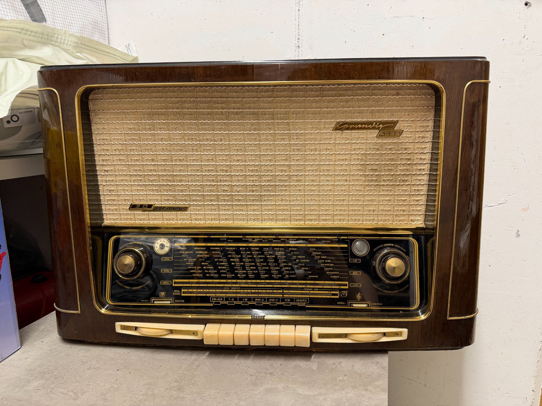Grundig Radio: Grundig 4035 W/3D Röhrenradio – Usato da Zürich venduto da Mosli
