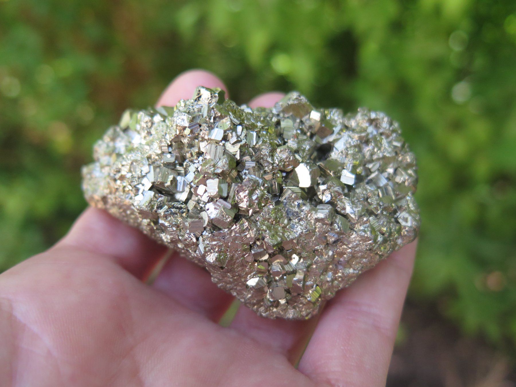 Mineralien & Heilsteine: Pyrit sehr glänzend von Peru – Gebraucht aus Schaffhausen von Yamakana51L8736OQ8 4