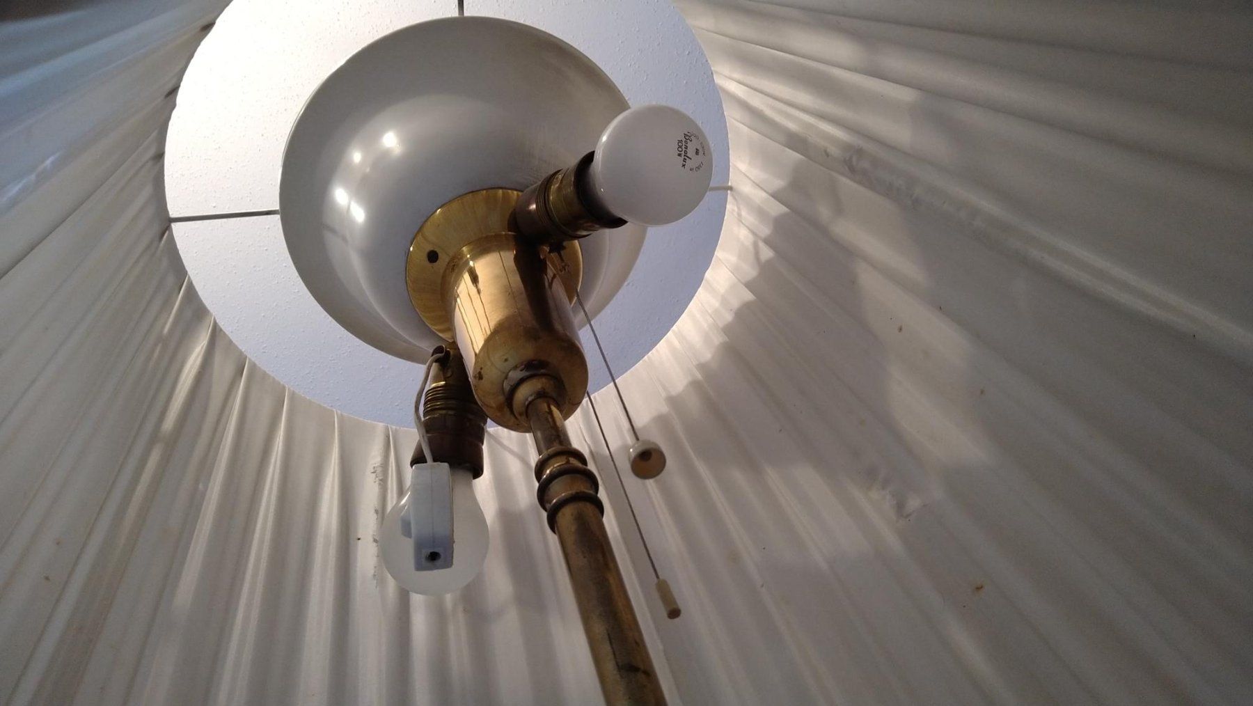 Lampade: Antike Ständerlampe – Difettoso da Gelterkinden venduto da martinom 2